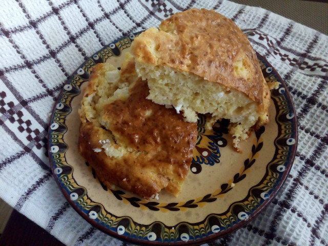 Быстрый болгарский соленый пирог тутманик