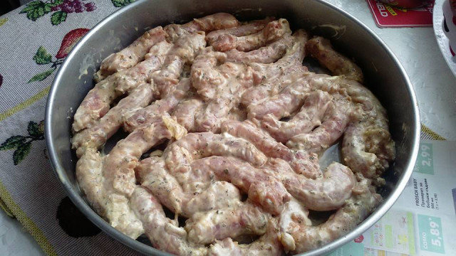 Экономные куриные шейки в духовке
