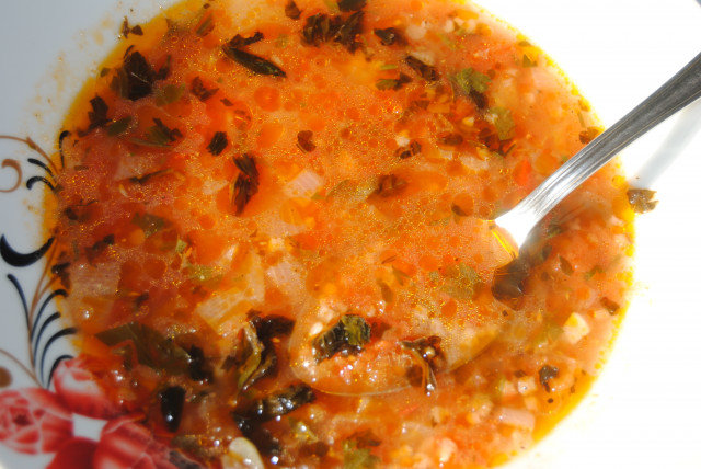 Томатный суп с консервированными помидорами