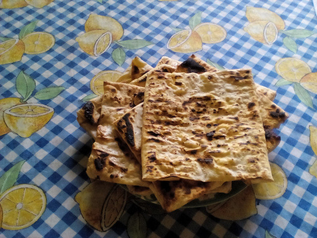 Турецкий завтрак гюзлеми с тестом фило