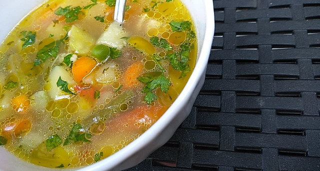 Пестрый овощной суп