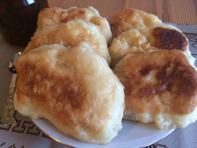 Утренние мекицы на дрожжах и соде