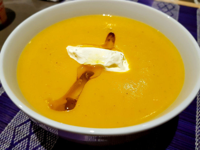 Зимний крем-суп с белой репой, пастернаком и картофелем