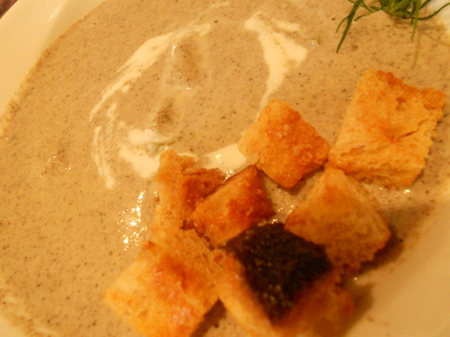 Грибной крем-суп со сметаной