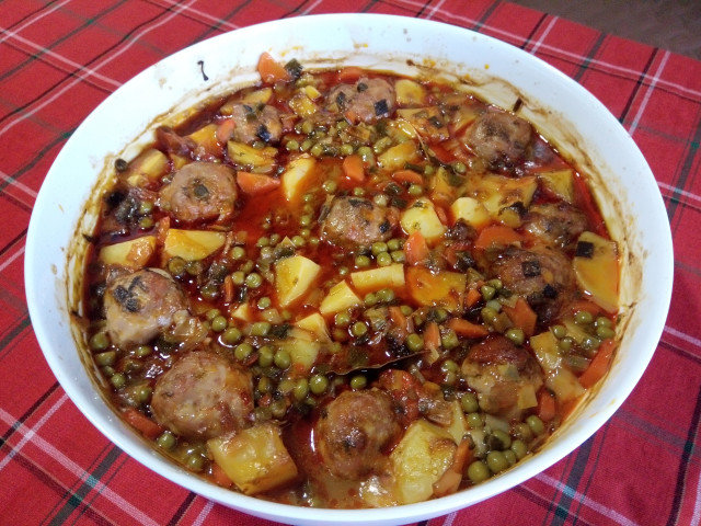 Садовые котлеты в духовке