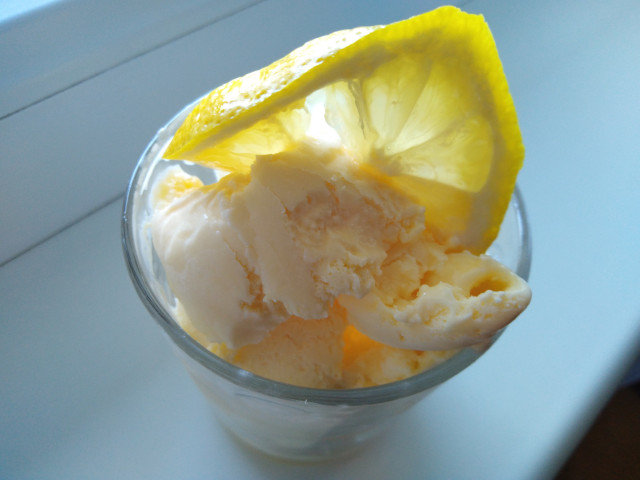 Домашнее лимонное мороженное