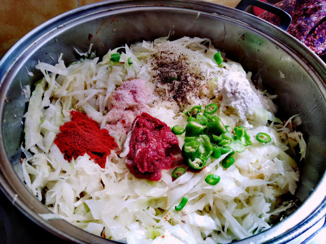 Капуска (постная капуста по-турецки, запеченная в духовке)