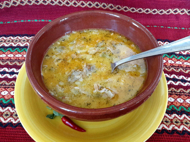 Куриный суп с яйцом и сметаной