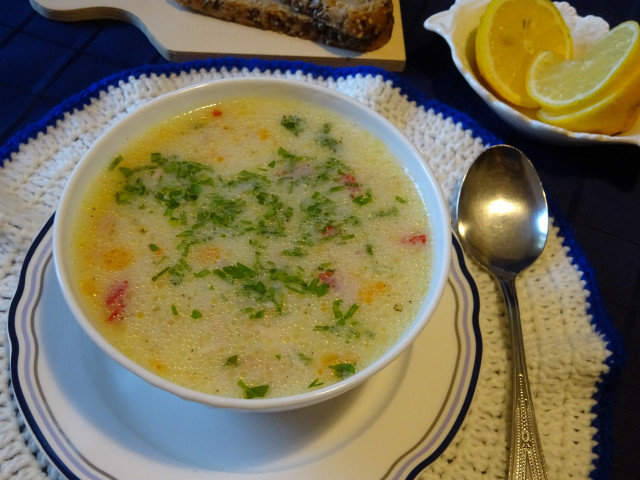 Куриный суп с вермишелью, картофелем и вареной заправкой