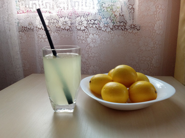 Газированный лимонад