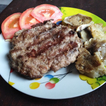 Жгучая домашняя плескавица
