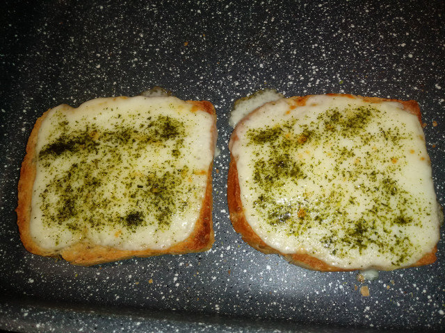Запеченные бутерброды со сливочным кремом