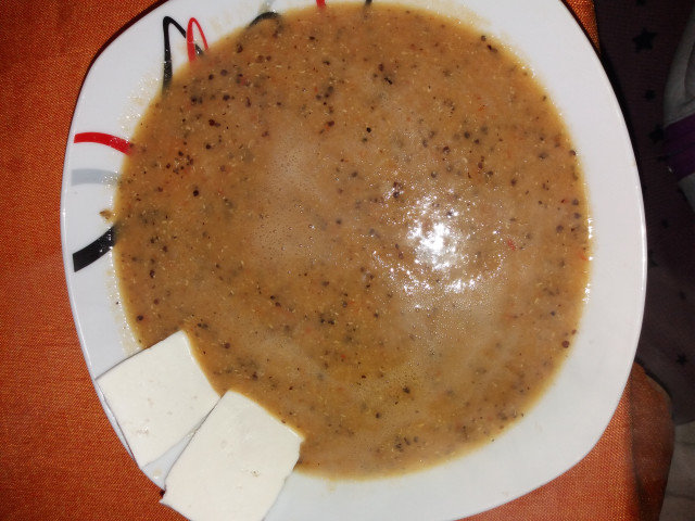 Веганский крем-суп из красной чечевицы