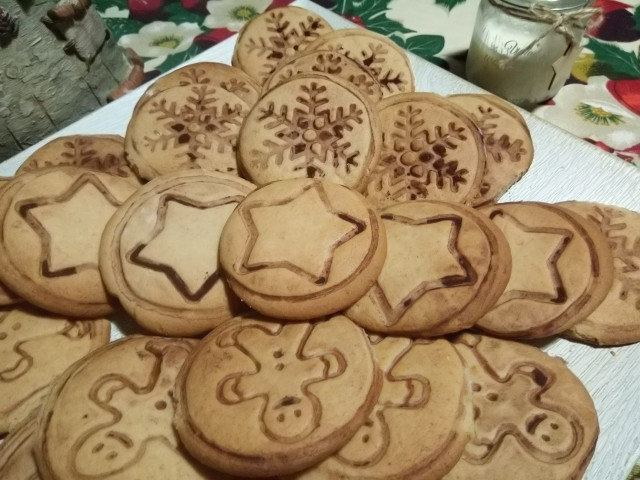 Рождественское медовое печенье с печатями