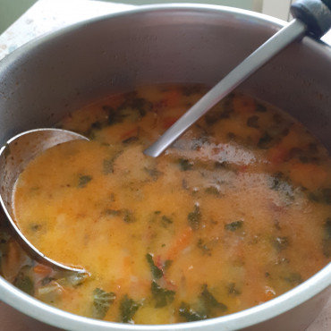 Суп из крапивы с заправкой