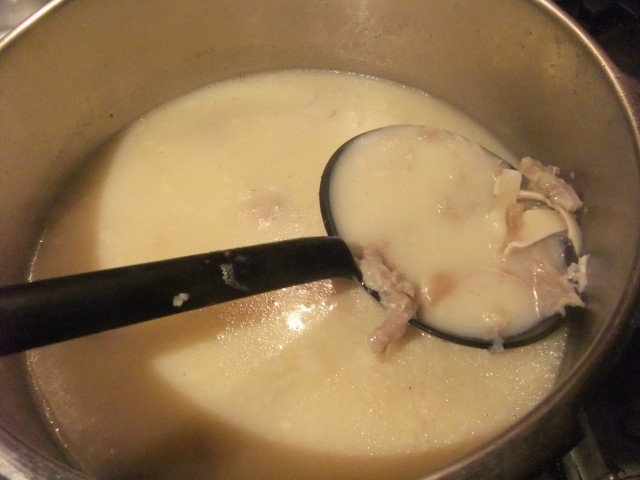 Суп хаш из свиных ножен, ушей и хвостиков