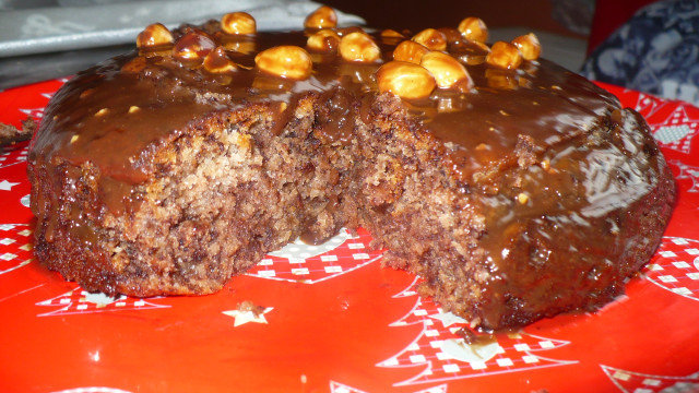 Шоколадный кекс с грецкими орехами в мультиварке