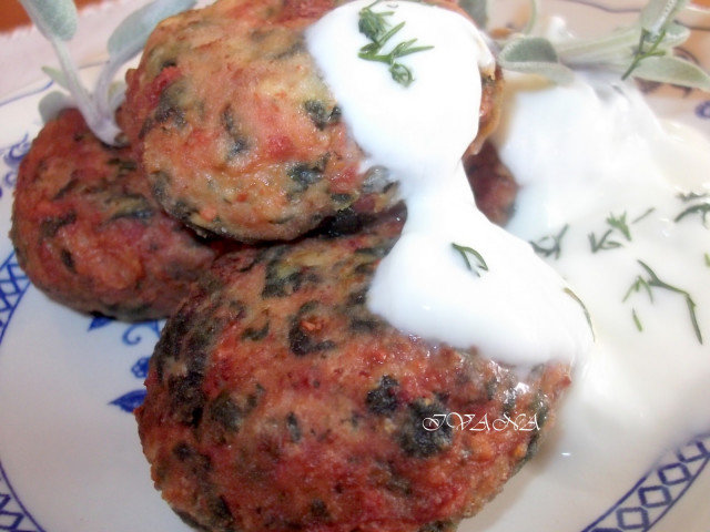 Котлеты из мясного фарша и шпината