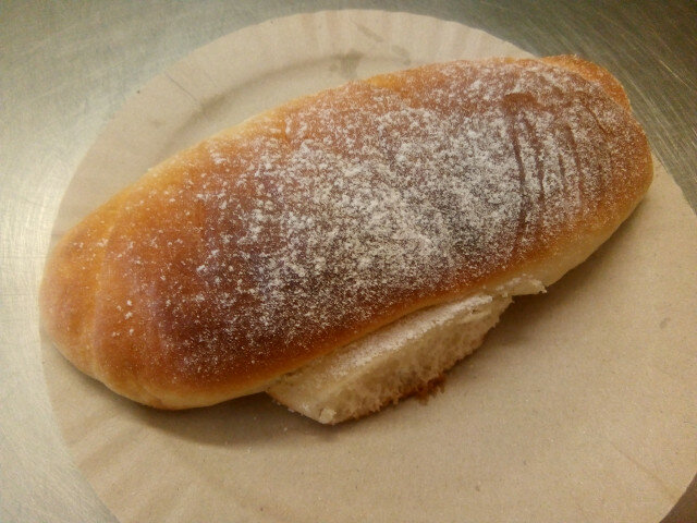 Клубничные булочки с кремом