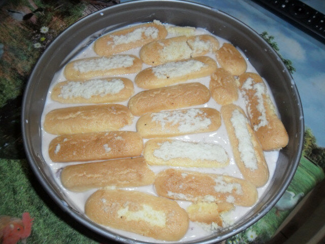Фруктовый торт из печенья Дамские пальчики со сгущенкой