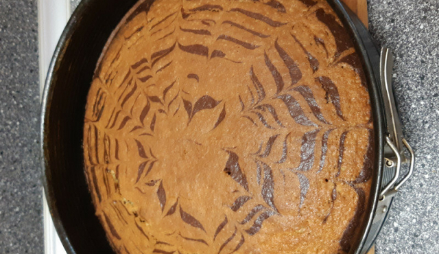 Шоколадный кекс Зебра с глазурью