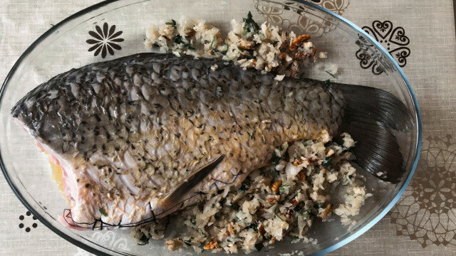 Домашний фаршированный карп