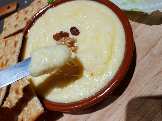 Сырный соус мухлама по-турецки