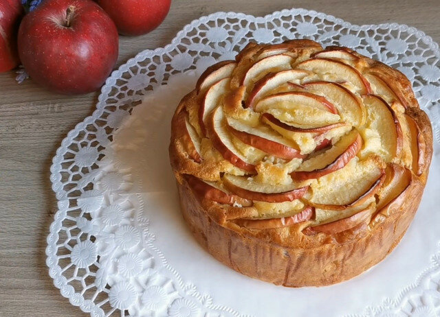 Простой и вкусный яблочный пирог