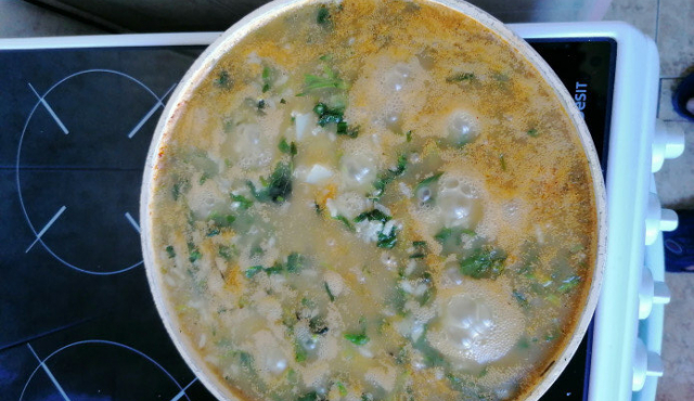 Вкусный суп из крапивы с рисом