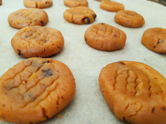 Мягкое печенье с арахисовой пастой и шоколадом