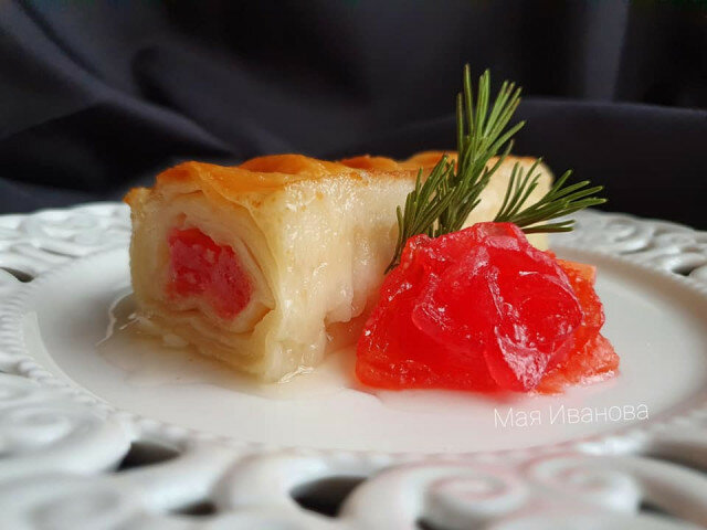 Великолепная баница с рахат-лукумом и сиропом