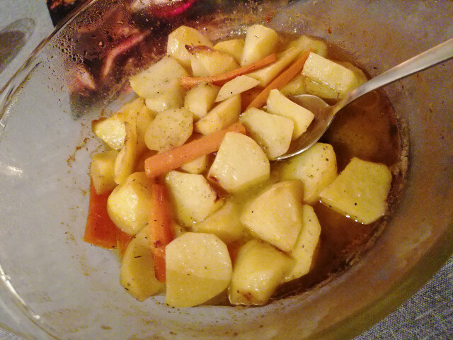 Картофель, запеченный со сливочным маслом