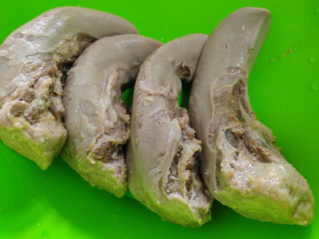 Свиной язык со сливочным маслом