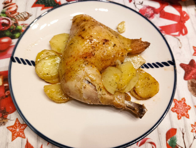 Куриные ножки с картофелем в рукаве