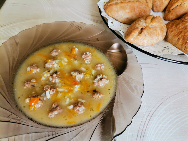 Суп с мясныни фрикадельками по рецепту бабушки