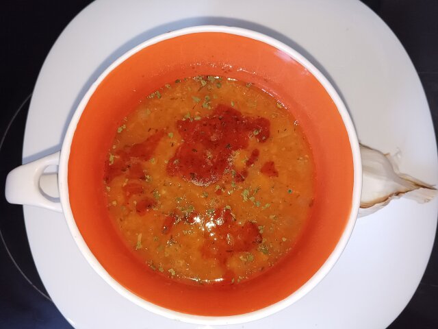Веганский крем-суп из красной чечевицы