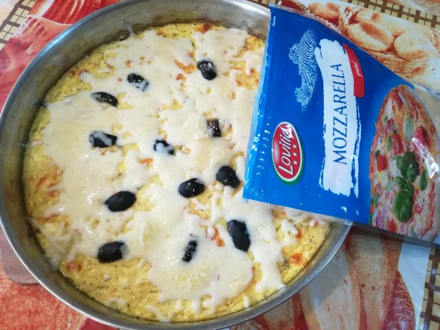 Кабачки в духовке с йогуртом и сыром