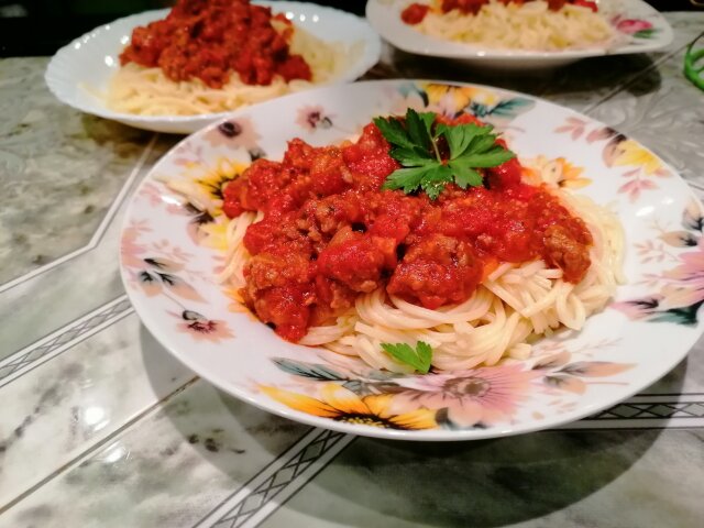 Спагетти Болоньезе с запеченным соусом