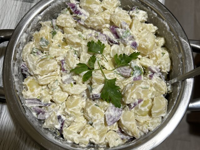Молочный картофельный салат
