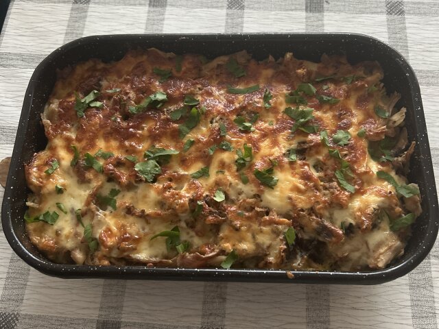 Куриная запеканка с картофелем и желтым сыром